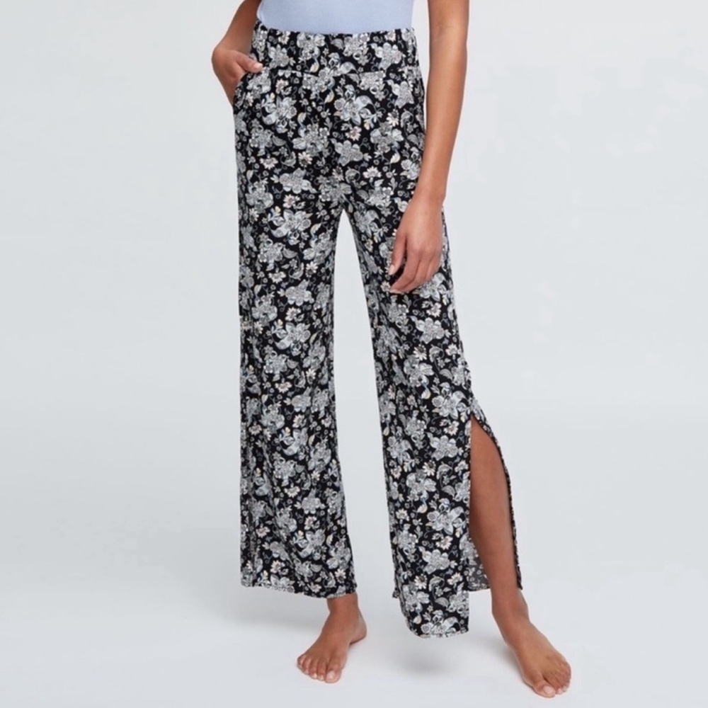 Vera Bradley Spring/Summer Wide Split Leg Pant with Pockets Size Small NWT